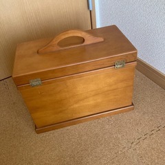 木製裁縫箱　古家具の画像