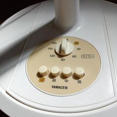 白い扇風機の画像