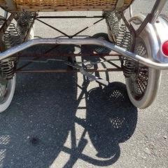藤製　ベビーカーの画像