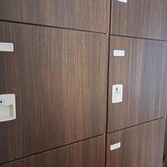 【美品】鍵付きロッカー8人用/トヨスチールの画像