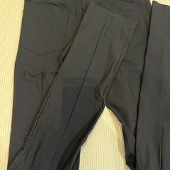 ブラック シンプルパンツの画像
