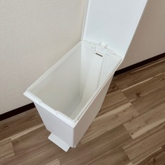 ニトリ ゴミ箱 30Lの画像