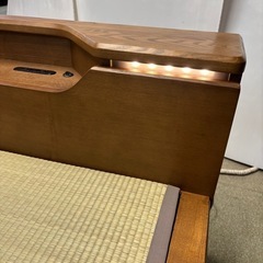 グランツ　コンセント　ライト付き　棚付きタタミベッド　シングルフレームの画像