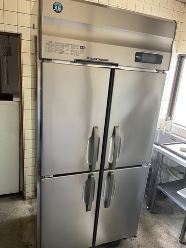 ホシザキ、オール冷蔵縦型冷蔵庫900×650