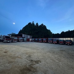ダンプドライバー★週払相談　.未経験ok!正社員ok！の画像