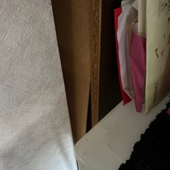 カラーボックス後ろが少し剥がれているため、ジャンク品の画像