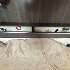 収納付きシングルベッドとマットレスの画像