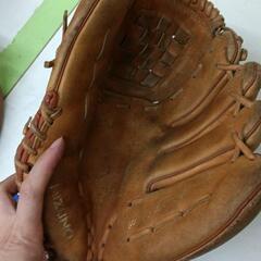 0902-046 MIZUNO グローブ　BG323 LITE FLEX 右投げ用の画像