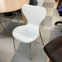 ⭐️春日市⭐️５点ダイニングセット⭐️大川家具⭐️ダイニング⭐️５点⭐️木目調⭐️白色⭐️おしゃれ⭐️リビング⭐️定価65,900円⭐️No1891の画像