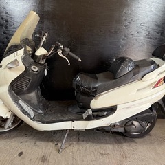 ★支払総額2.8万円★関東圏内即日配送可能！ 全車走行テスト済みです！ SYM RV125JP 白 車格大きい125cc！ 前後ディスクブレーキ！ 集中キー！ サイスタ付き！激安小型！の画像