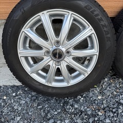 155/65r14 スタッドレスタイヤ　VRX2 21年製バリ溝の画像