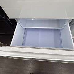 【リユ-スのサカイ広島石内店】ジモティ割！/３ドア冷蔵庫/三菱/2021年製/クリ-ニング済み/HG-7064/広島市 冷蔵庫　佐伯区 冷蔵庫　南区 冷蔵庫　西区 冷蔵庫　東区 冷蔵庫　中区 冷蔵庫　安佐南区 冷蔵庫　安佐北区 冷蔵庫　安芸区 冷蔵庫　府中町 冷蔵庫　海田町 冷蔵庫　熊野町 冷蔵庫　坂町 冷蔵庫　廿日市市 冷蔵庫の画像