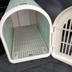 ペット用キャリーの画像