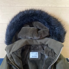ZARAのキッズコートの画像