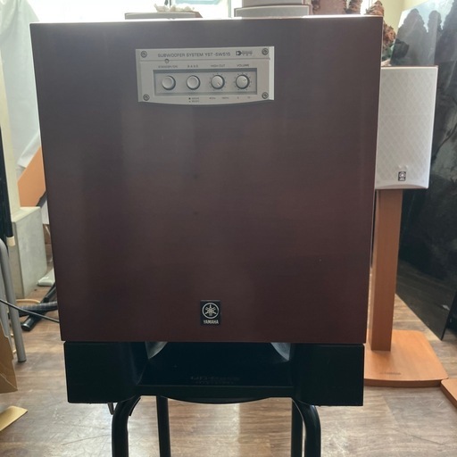 ヤマハのYST-SW515サブウーファー