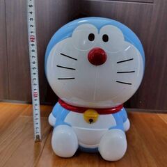 ドラえもん貯金箱の画像