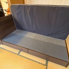 シングル ベッドフレーム (引き出し付き）の画像