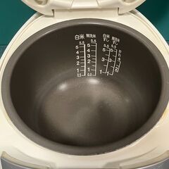 東芝　炊飯器　5.5合炊きの画像