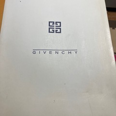 GIVENCHY バスマットの画像