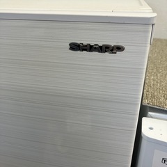 安心の6ヶ月保証付。【SHARP 2ドア冷蔵庫　SJ-D18H-W 2021年製　179L】取りに来れる方限定の画像