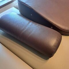【取引中】サロン用品/バストクッション、ミニ枕セットの画像