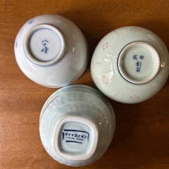 湯呑み　ペア2種類とプラス1個の画像