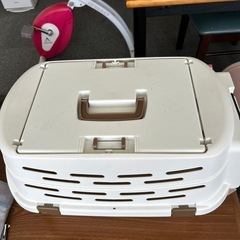 ペットキャリーの画像