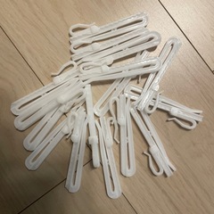 【先着順】無料　カーテン用フック　の画像