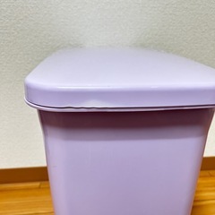 【美品】ペダル式　ゴミ箱　パープル　パステルカラー　おしゃれ　ダストボックス　収納の画像