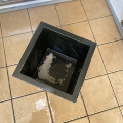 プラスチック製　鉢の画像