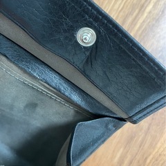 revain quer 二つ折り財布の画像