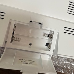 多機能デジタル置時計の画像