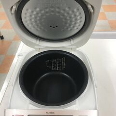 【ジャングルジャングル石川金沢店】炊飯ジャー 象印 NL-BB05 2017年製 ※動作確認／クリーニング済みの画像