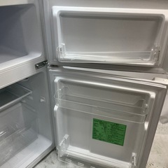 ヤマダセレクト　ノンフロン冷凍冷蔵庫2020年製　YRZ-CO9H1の画像