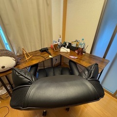 オフィスデスク、チェアセットの画像