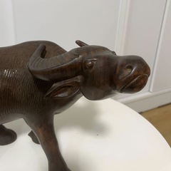 木彫り　水牛の画像