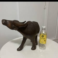 木彫り　水牛の画像