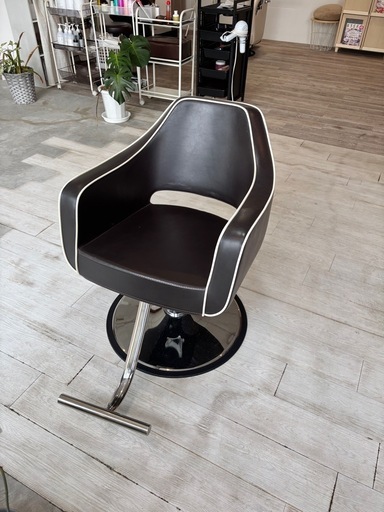 スタイリングチェア