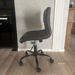 少し傷あり　座面角度難あり　の画像