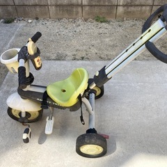子供用三輪車🚲の画像