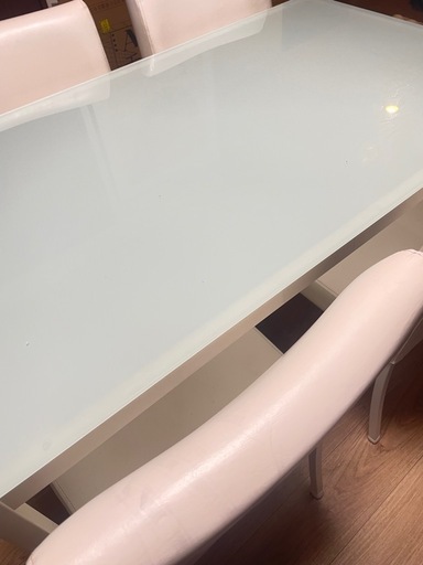 ダイニングテーブル