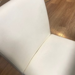 ダイニングテーブルの画像