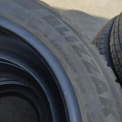 スタッドレスタイヤ　4本セット　225/60r17の画像