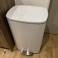 【新品・未使用】ゴミ箱50L 値下げ相談ください！の画像