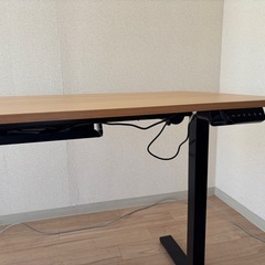 デスクワークに最適♪電動昇降デスク【美品】の画像