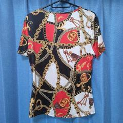 派手め柄ツルツルTシャッ新品未使用の画像
