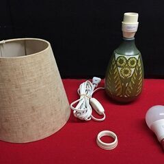 【リサイクルストアスターズ吉野店】ビンテージ風 欧米スタイル 可愛い 向日葵 テーブルランプ LED電球の画像