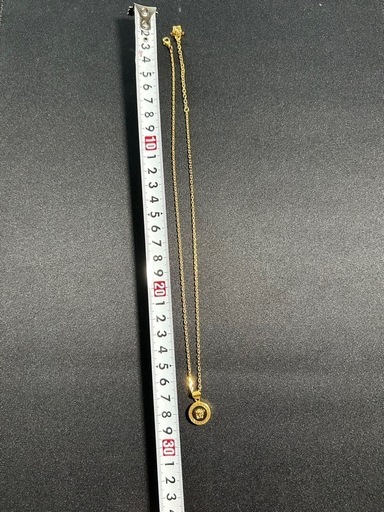 versace メデューサ　ネックレスゴールド 