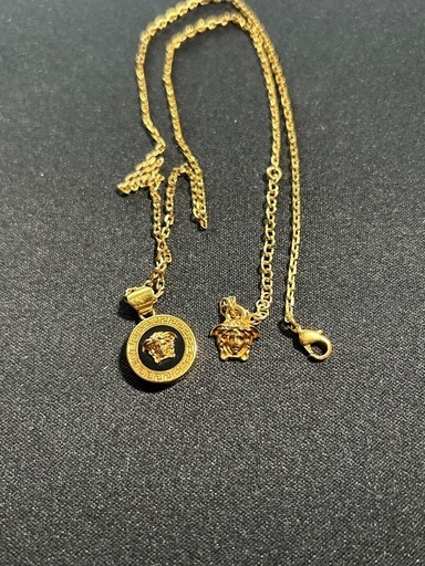 versace メデューサ　ネックレスゴールド