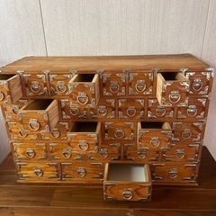 和家具　薬箪笥　引き出し　タンスの画像